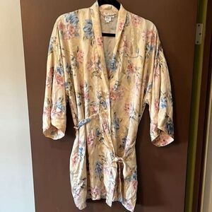 Vintage Floral Silk Kimono Short Robe with Button-Front and Tie